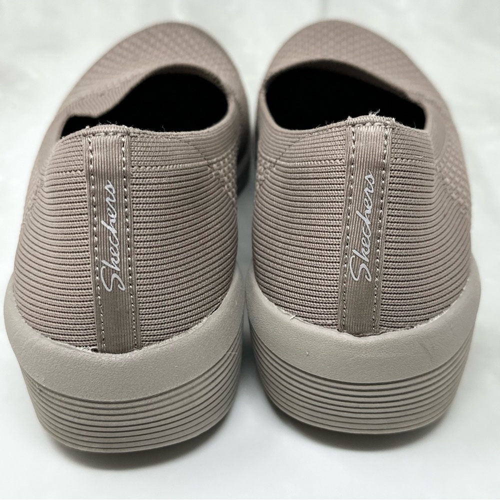 Skechers Arya - Clear Skies Taupe Tan Slip On Memory Foam Sneakers Womens 9 - Picture 3 of 9